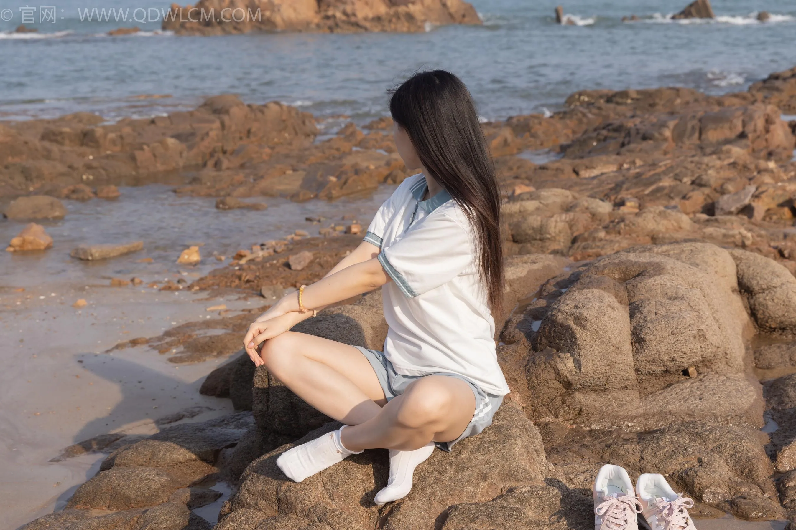 物恋传媒 NO.1567 美兔-海边的风 [151P]插图6